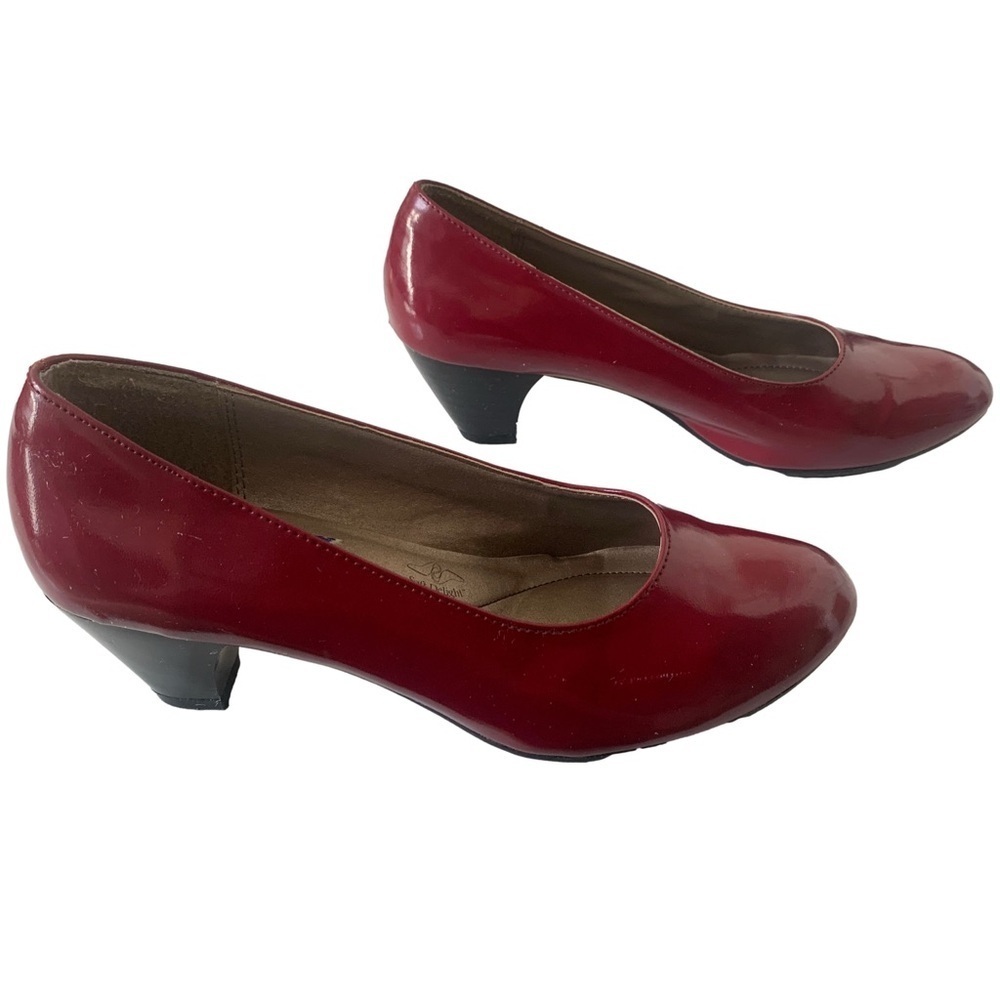 Soft Style Hush Puppies Company Red Heeled Shoes
